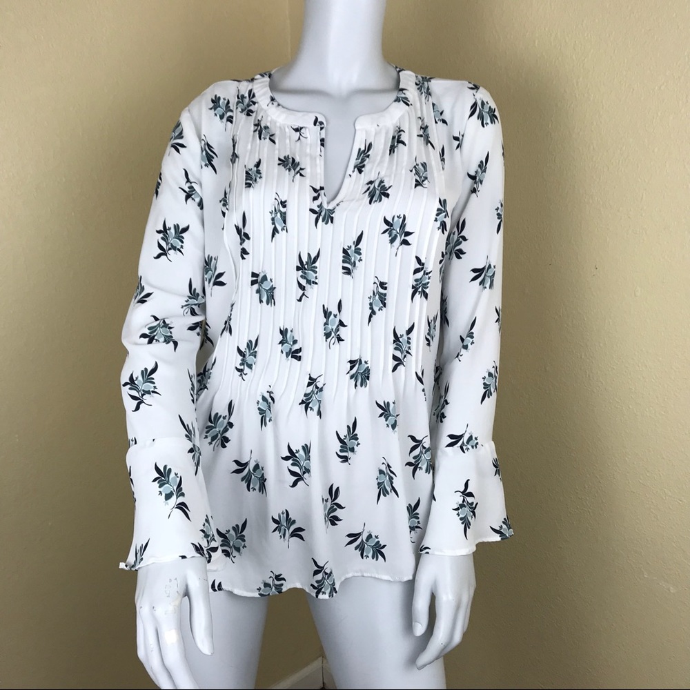 Ann Taylor floral blouse white blue S bell sleeves